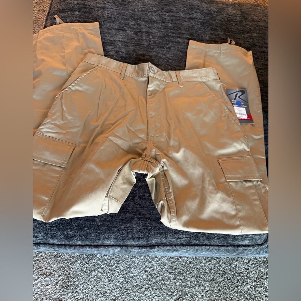 Men's Classic Khaki Cargo Pants